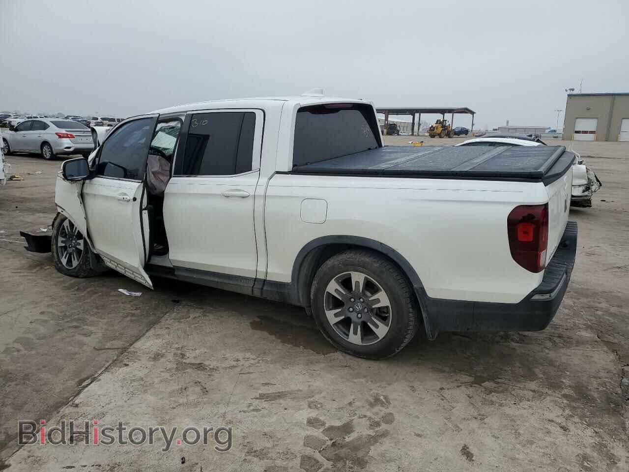 2017 HONDA RIDGELINE - VIN: 5FPYK2F6XHB002766 - Фото 2