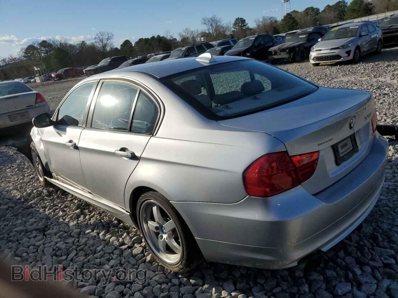 2011 BMW 3 SERIES - VIN: WBAPH7G57BNM56808 - Фото 2