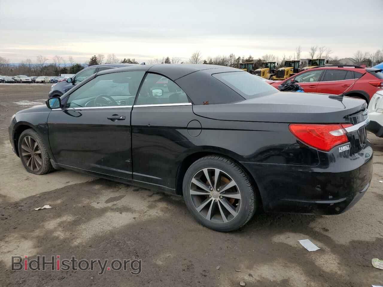 2011 CHRYSLER 200 - VIN: 1C3BC8EG2BN599871 - Фото 2