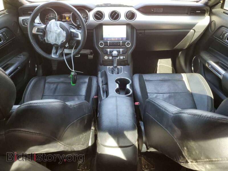 2020 Ford MUSTANG (VIN 1FA6P8CF1L5130094) — фото 8 из 13