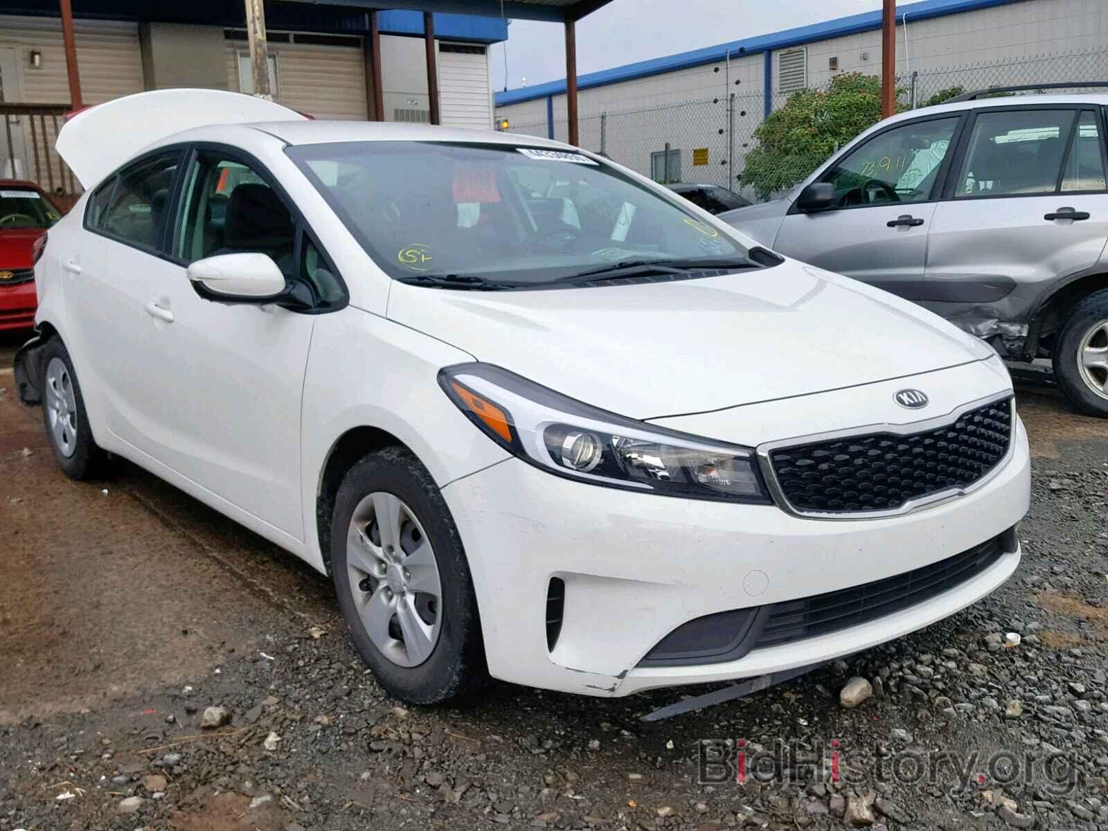 Photo 3KPFK4A74HE058588 - KIA FORTE LX 2017