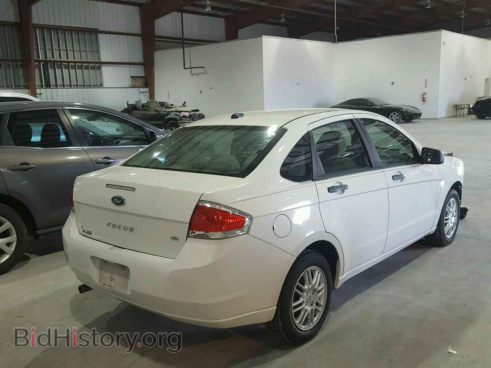 2011 FORD FOCUS - VIN: 1FAHP3FN0BW129011 - Фото 4