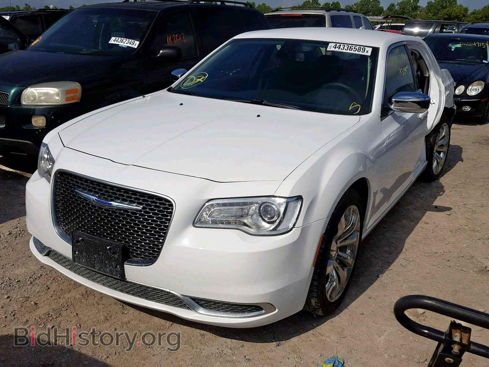 2018 CHRYSLER 300 - VIN: 2C3CCAAG2JH342170 - Фото 2