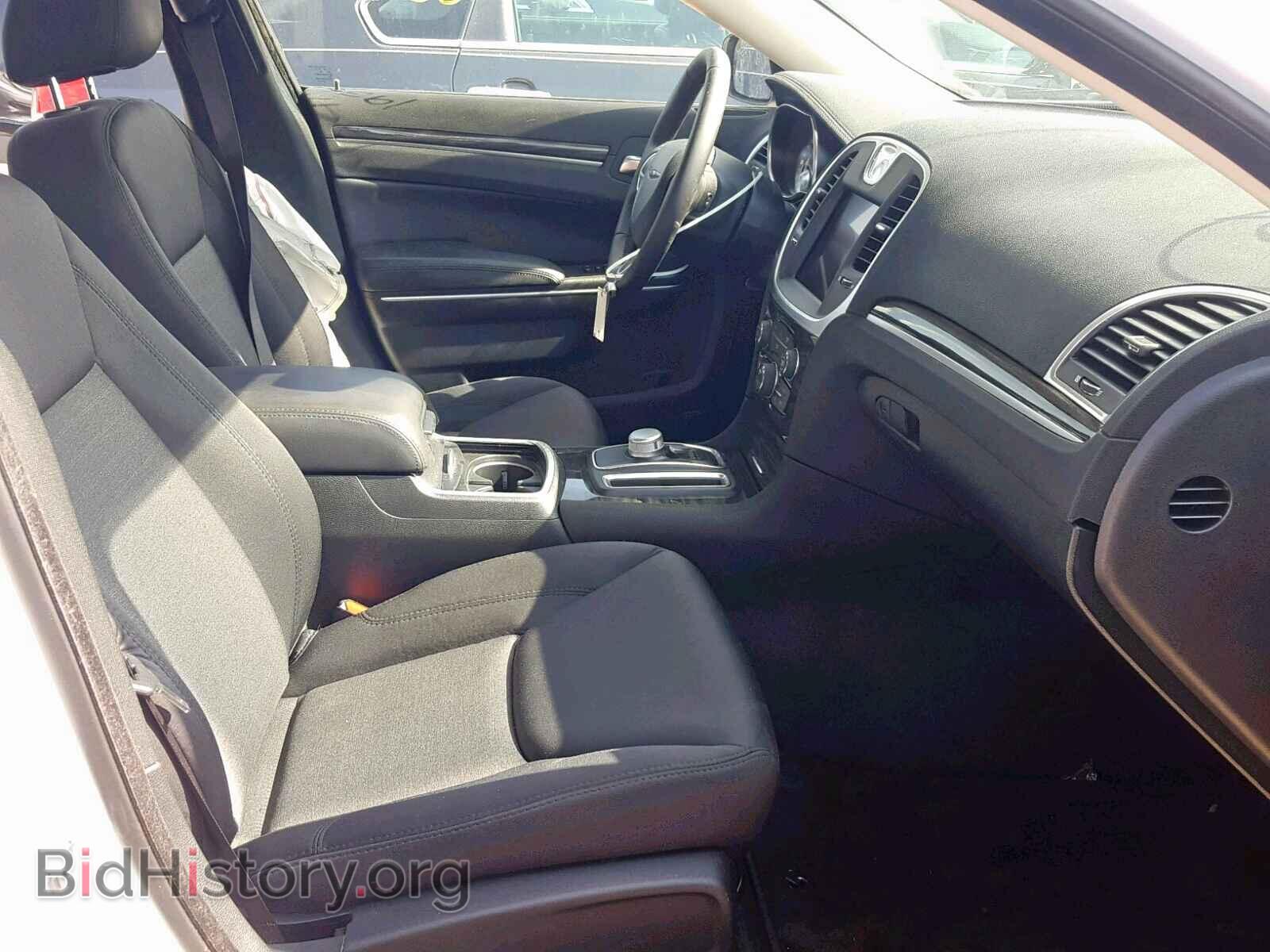 2018 CHRYSLER 300 - VIN: 2C3CCAAG2JH342170 - Фото 5