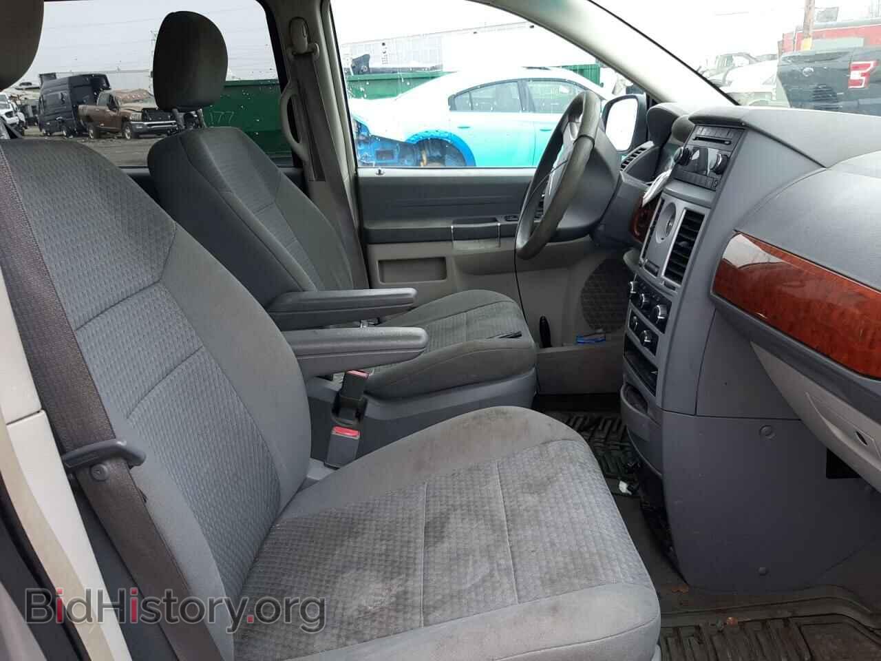 2009 CHRYSLER MINIVAN - VIN: 2A8HR44EX9R571884 - Фото 5