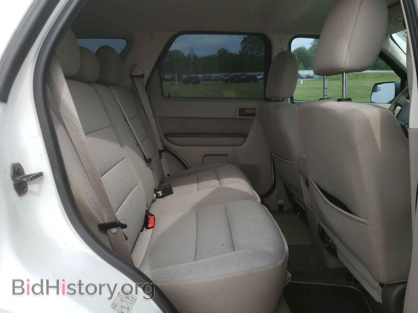 2011 FORD ESCAPE - VIN: 1FMCU5K38BKB66372 - Фото 6