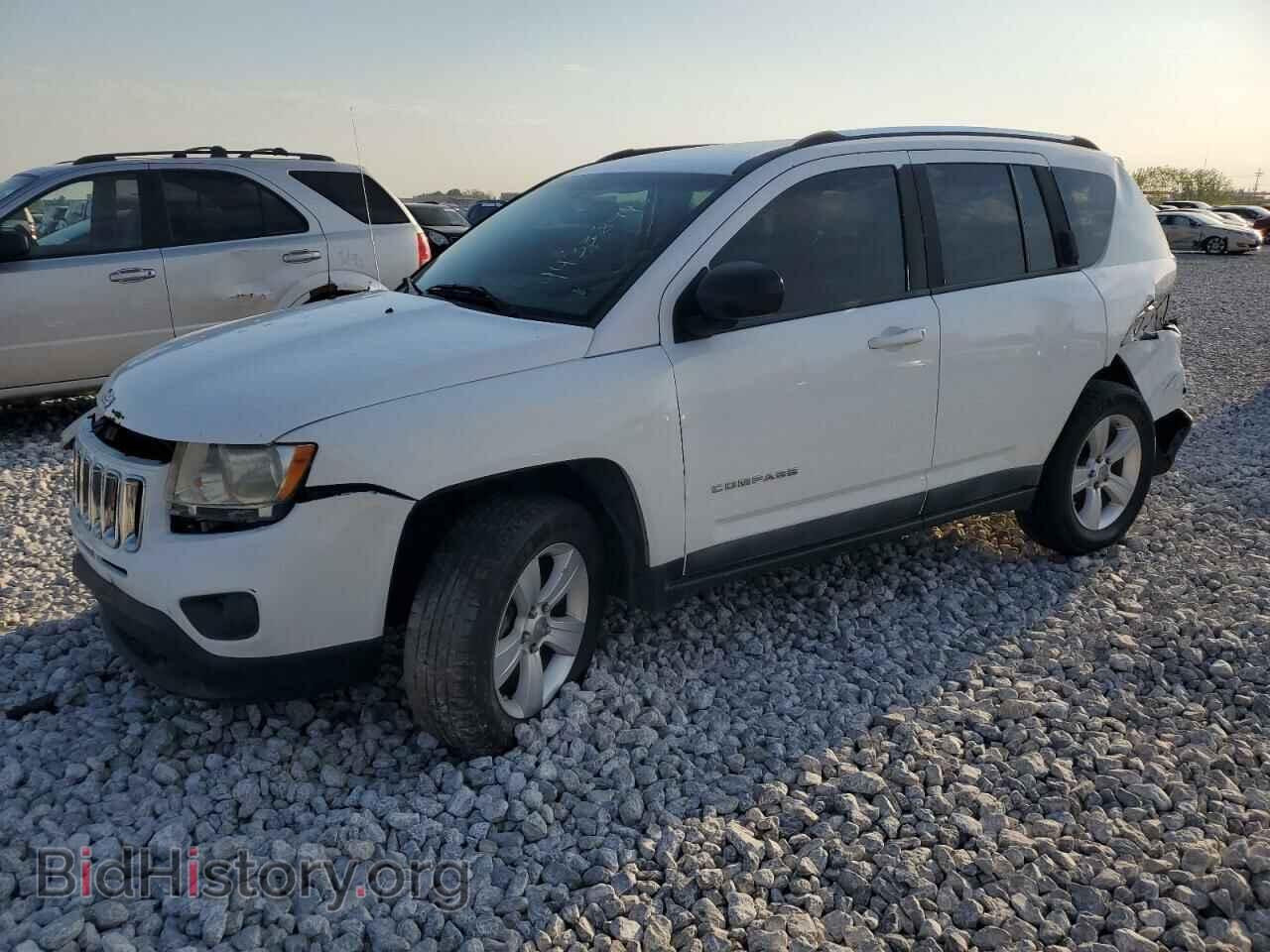 Photo 1J4NF1FBXBD218259 - JEEP COMPASS 2011