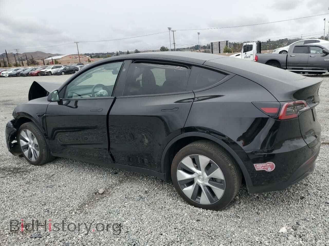 2024 TESLA MODEL Y - VIN: 7SAYGDEE5RA219609 - Фото 2