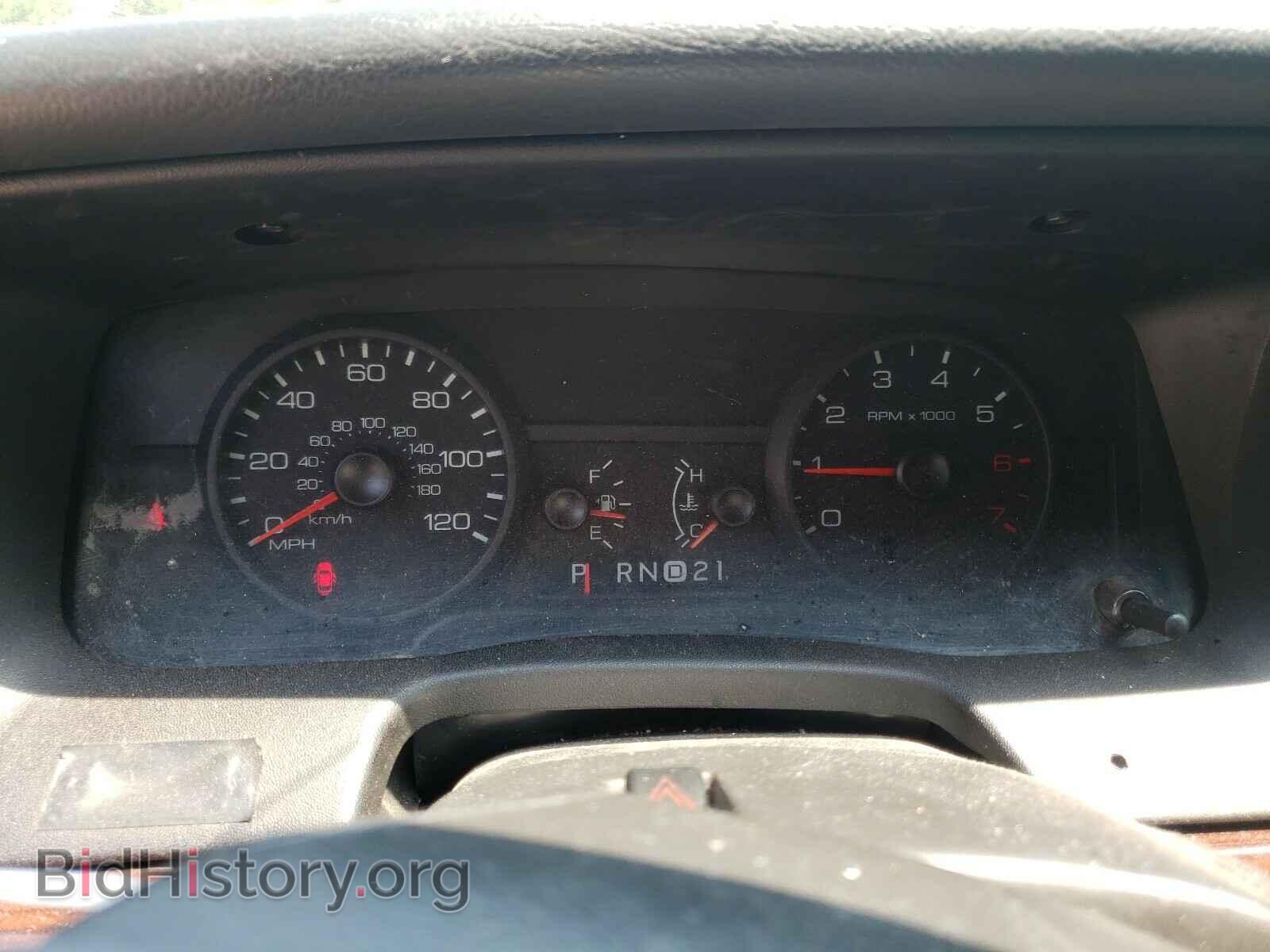 2011 FORD CROWN VIC - VIN: 2FABP7AV6BX166301 - Фото 8