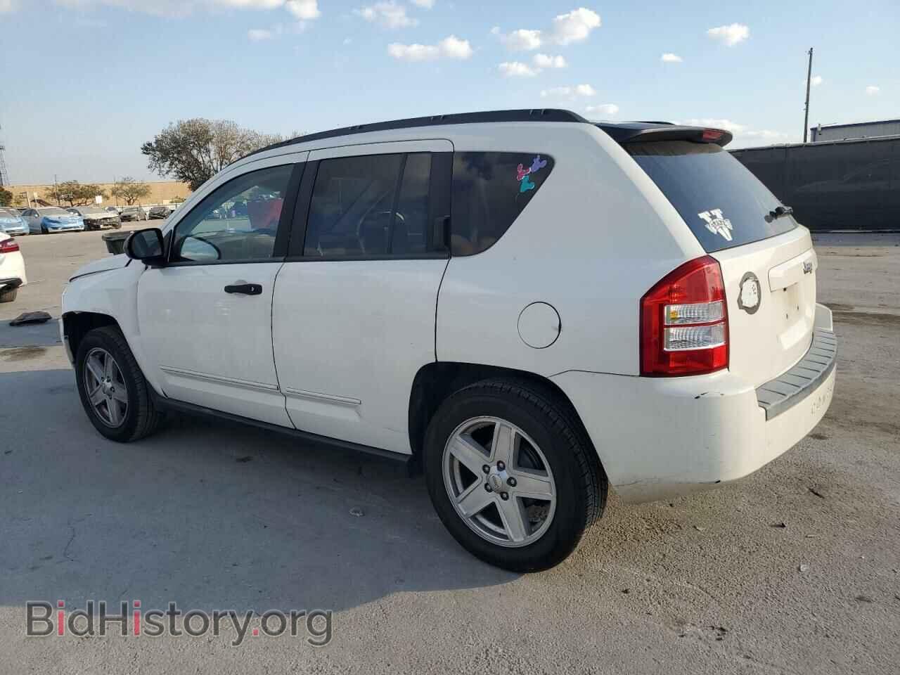 2008 JEEP COMPASS - VIN: 1J8FT47018D780764 - Фото 2