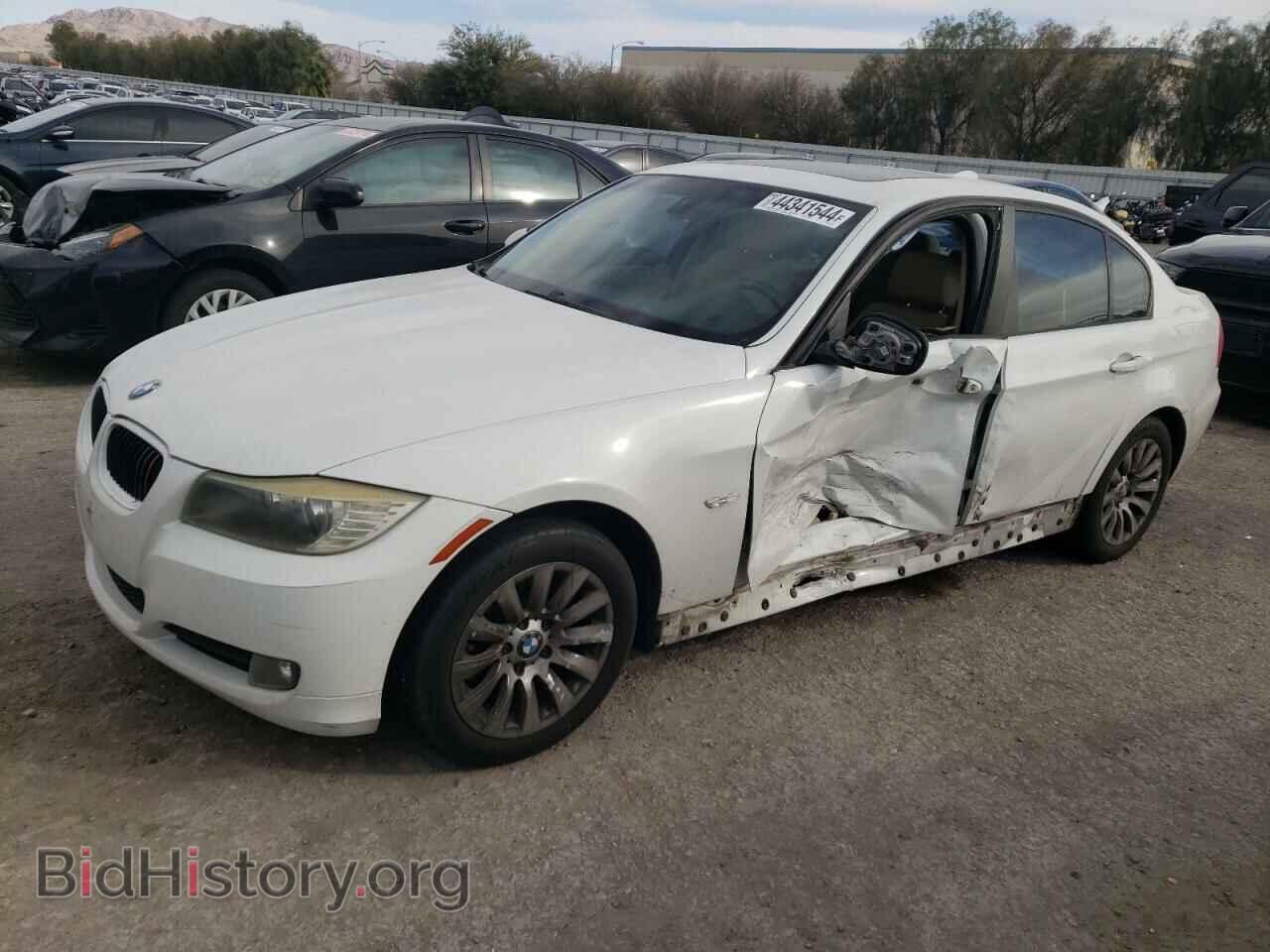 Photo WBAPH53579A437087 - BMW 3 SERIES 2009