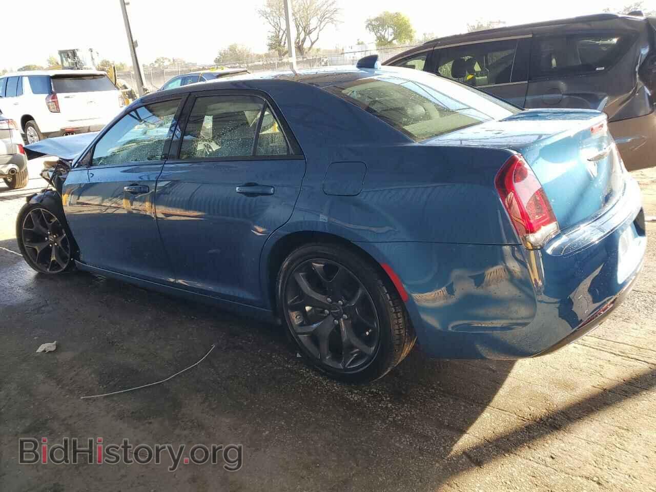 2022 CHRYSLER 300 - VIN: 2C3CCAAG3NH232847 - Фото 2