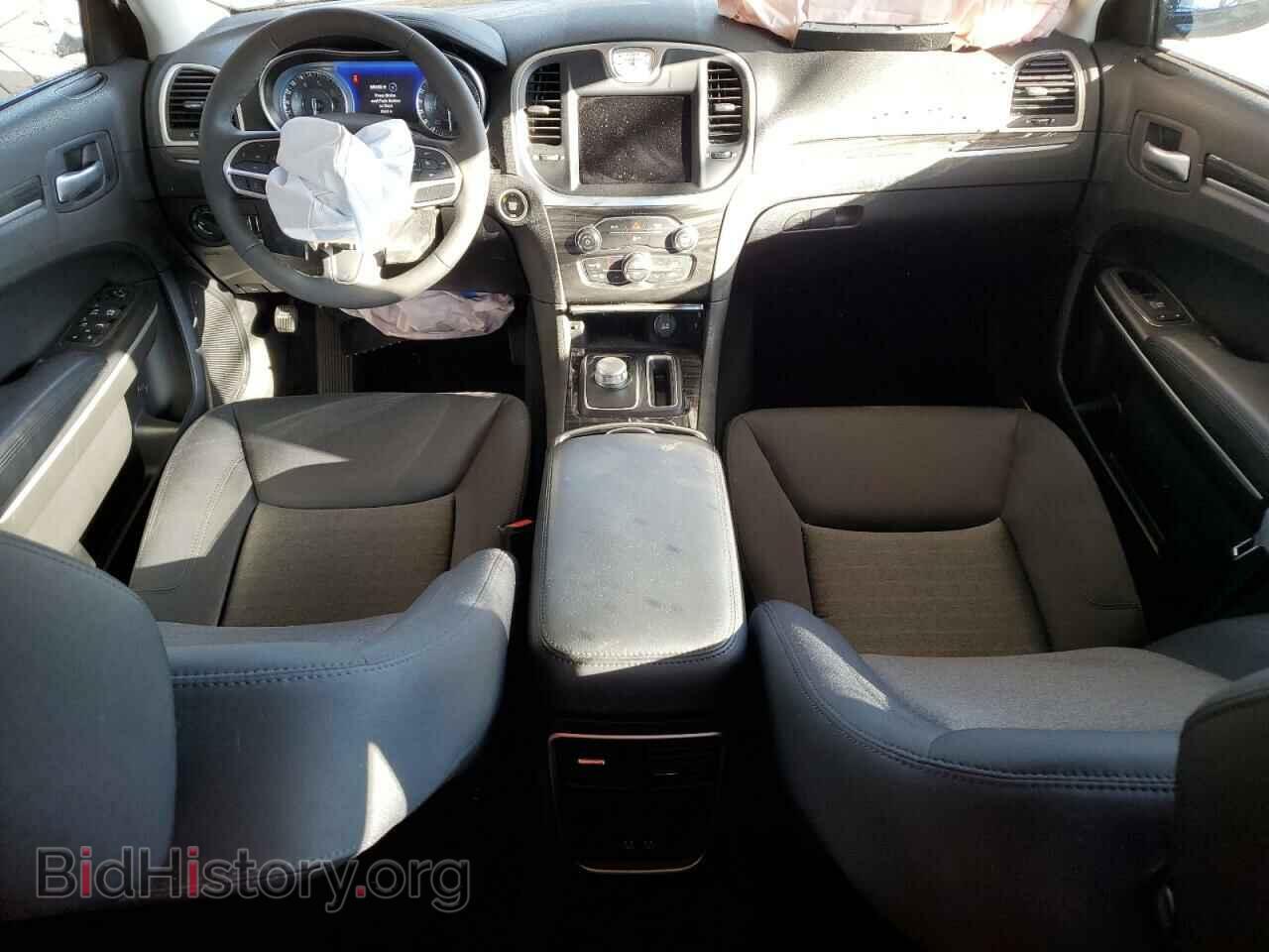 2022 CHRYSLER 300 - VIN: 2C3CCAAG3NH232847 - Фото 8