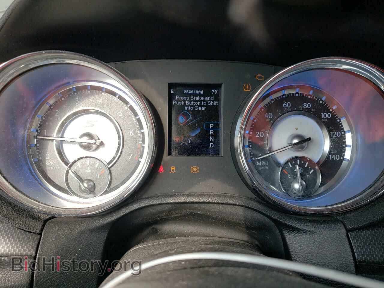 2012 CHRYSLER 300 - VIN: 2C3CCABG1CH115604 - Фото 9