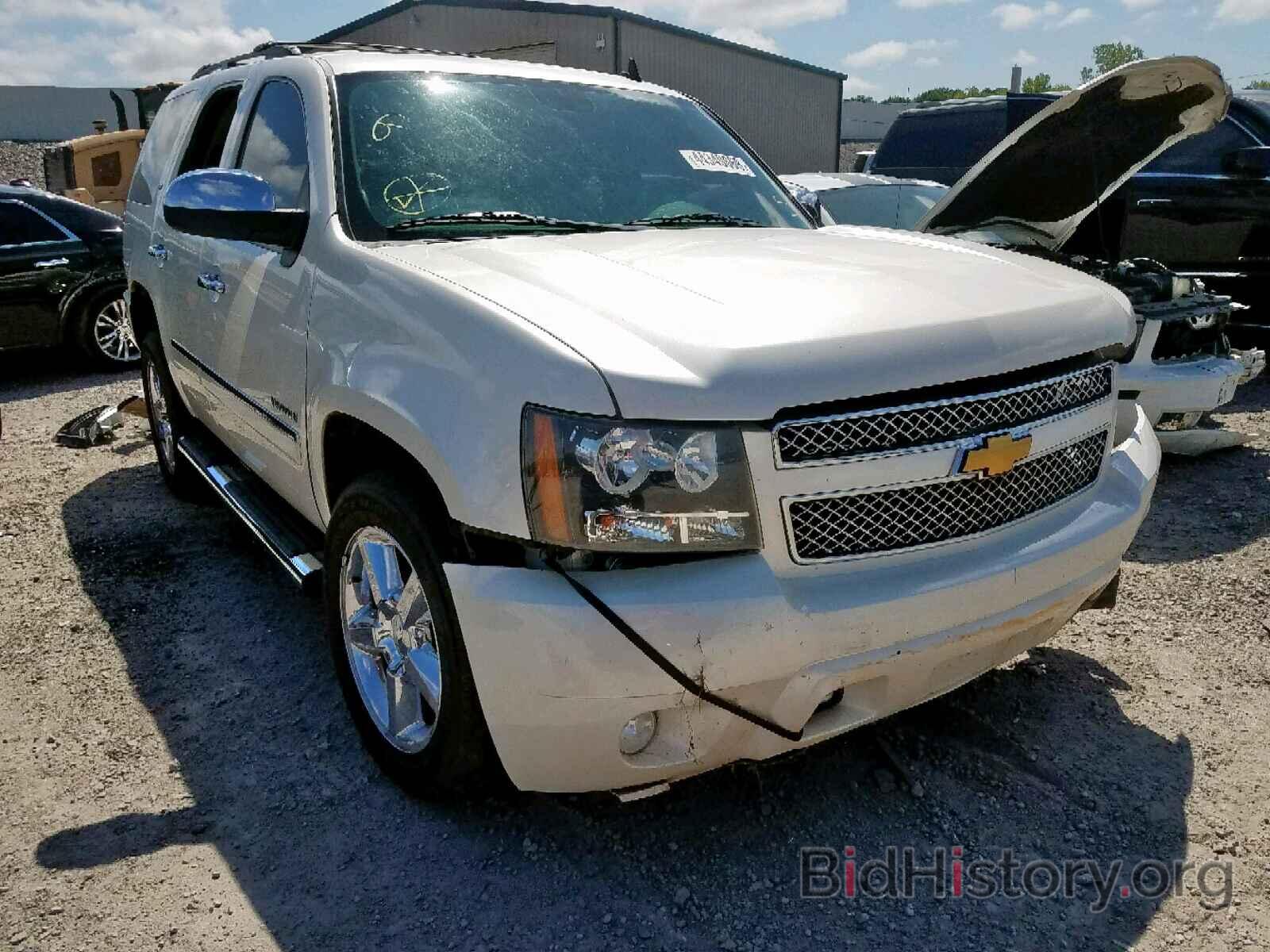 Photo 1GNSKCE06DR253085 - CHEVROLET TAHOE K150 2013