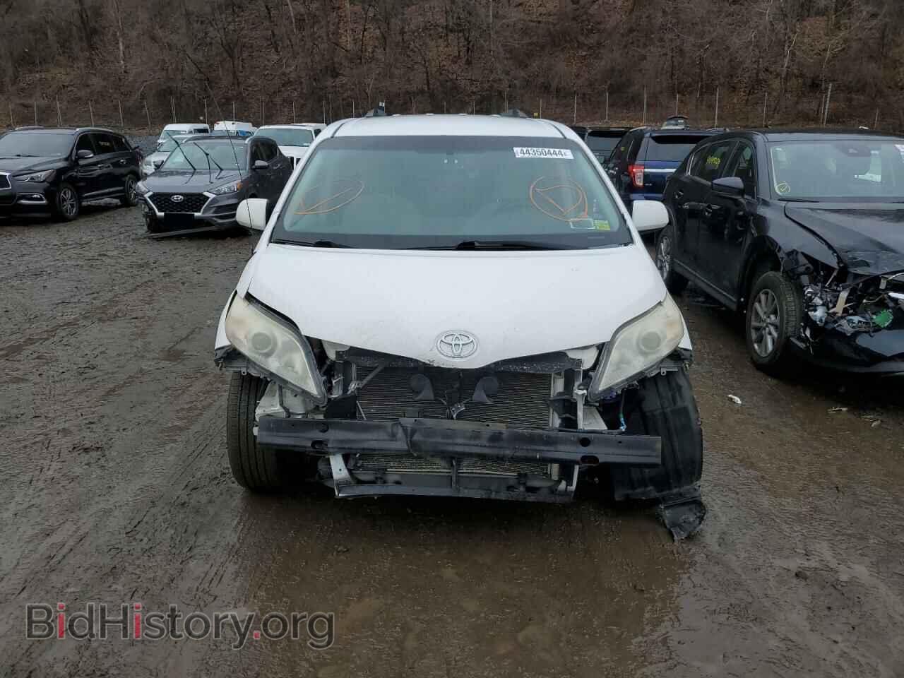 2011 TOYOTA All Models - VIN: 5TDKK3DC5BS070232 - Фото 5