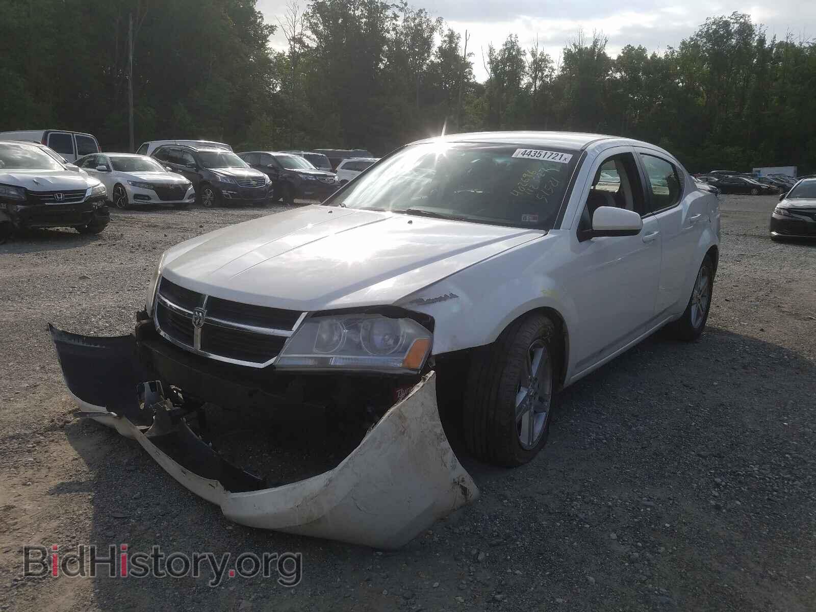 2010 DODGE AVENGER - VIN: 1B3CC5FB5AN205006 - Фото 2