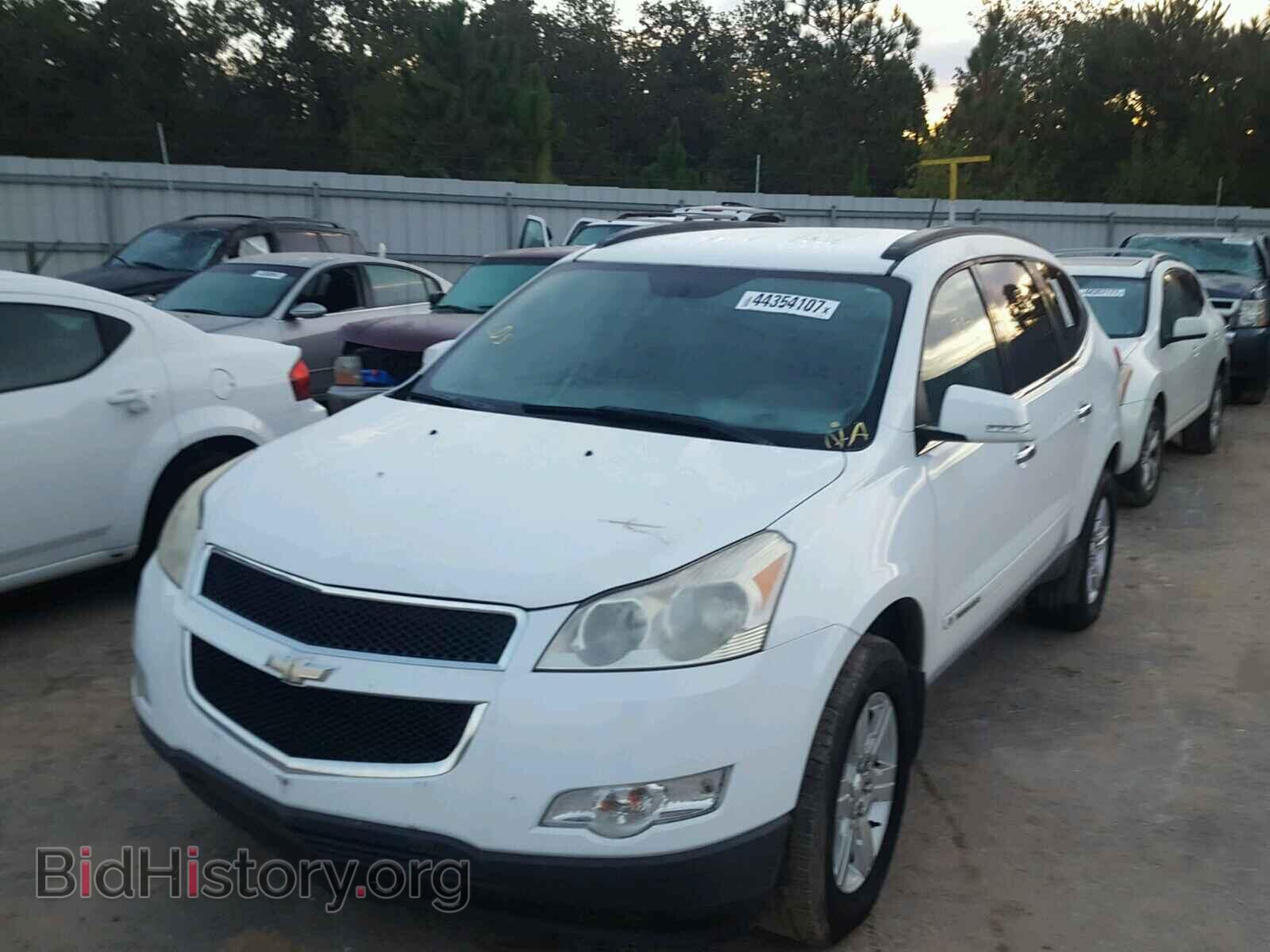 2009 CHEVROLET TRAVERSE - VIN: 1GNER23D79S181984 - Фото 2