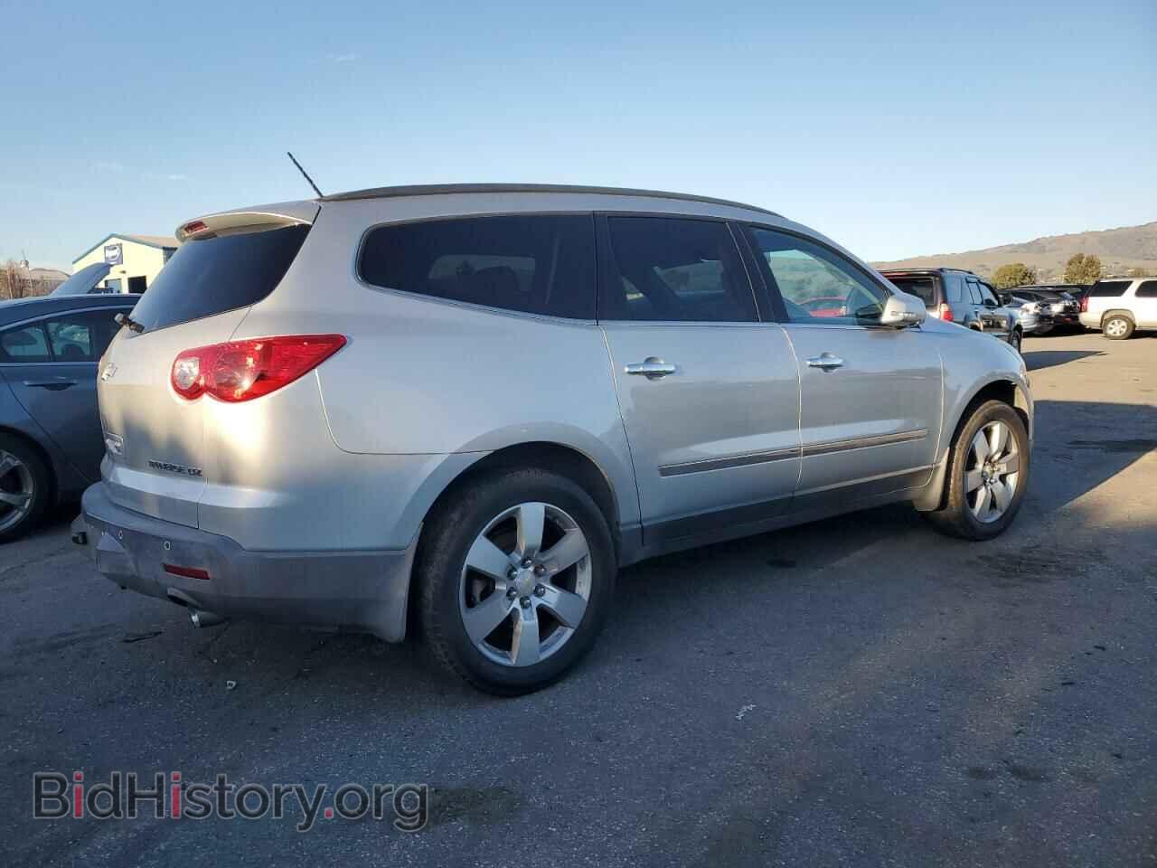 2012 CHEVROLET TRAVERSE - VIN: 1GNKVLED7CJ139720 - Фото 3