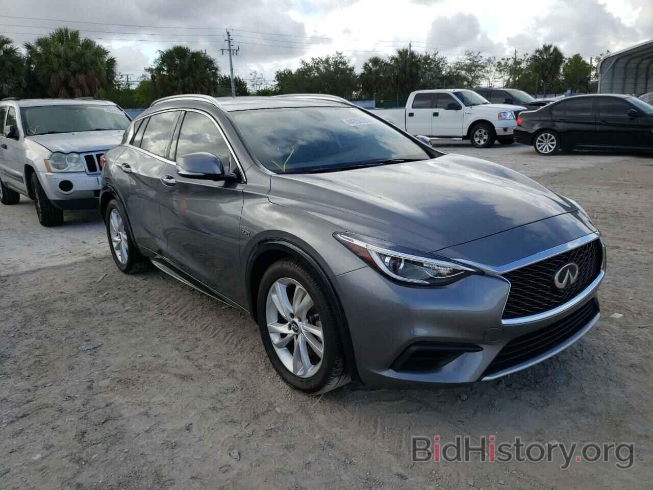 Photo SJKCH5CPXKA008211 - INFINITI QX30 2019