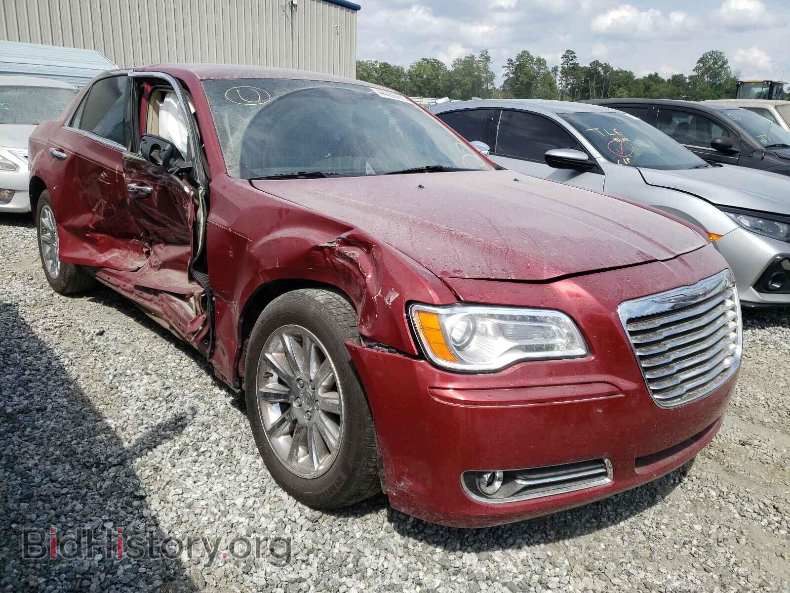 Фотография 2C3CA6CT2BH538480 - CHRYSLER 300 2011