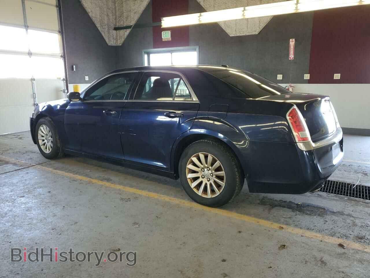 2012 CHRYSLER 300 - VIN: 2C3CCAAG7CH117777 - Фото 2