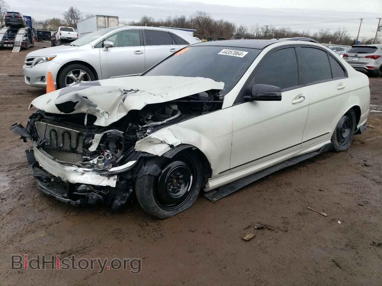 Photo WDDGF8AB1EG165118 - MERCEDES-BENZ C-CLASS 2014