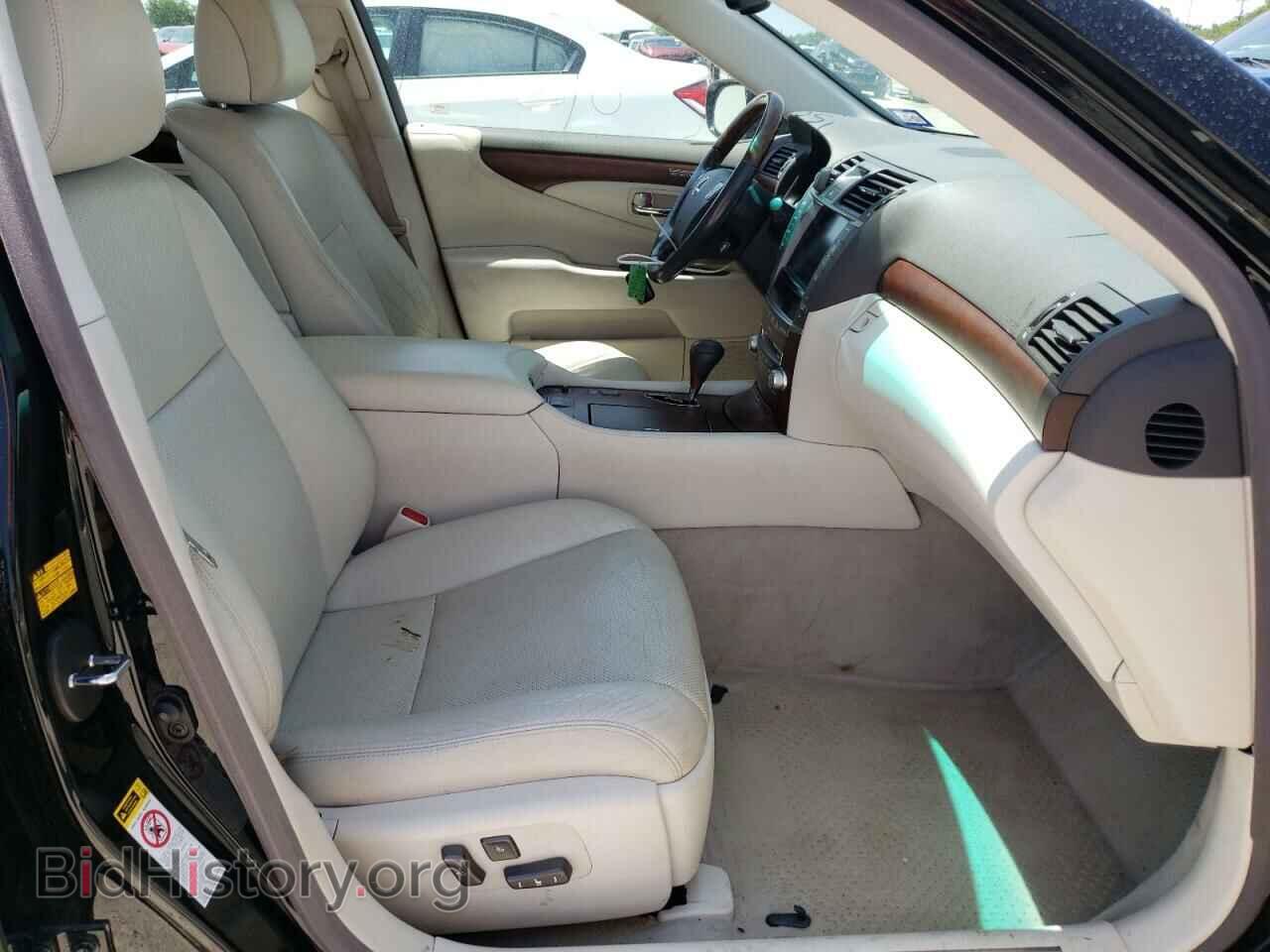 2011 LEXUS LS460 - VIN: JTHBL5EF8B5101740 - Photo 5