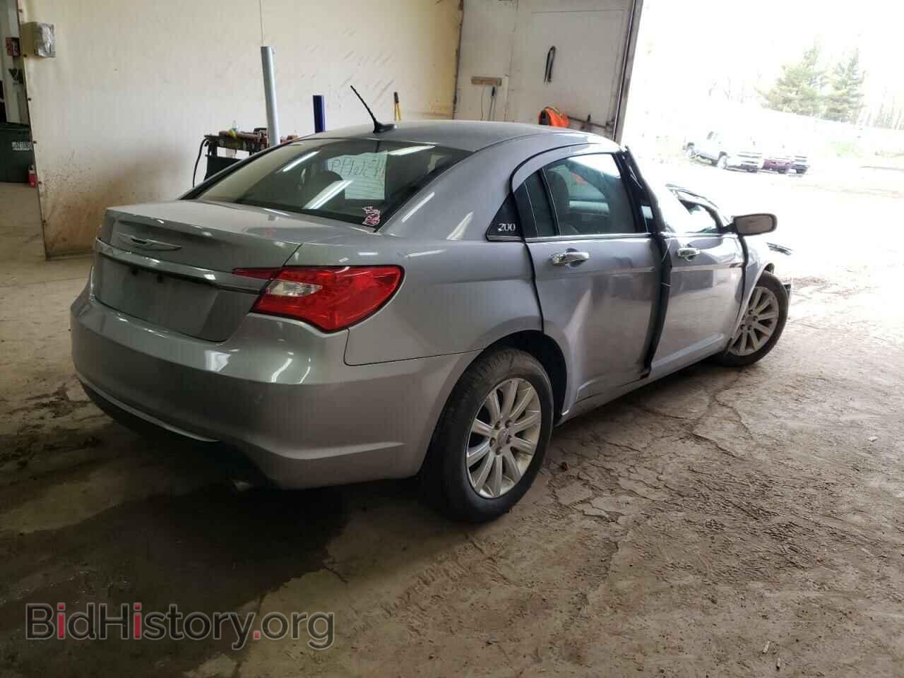 2013 CHRYSLER 200 - VIN: 1C3CCBCG3DN746898 - Фото 4