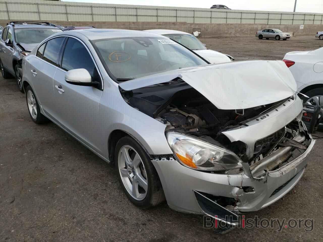 Photo YV1622FS9C2132864 - VOLVO S60 2012