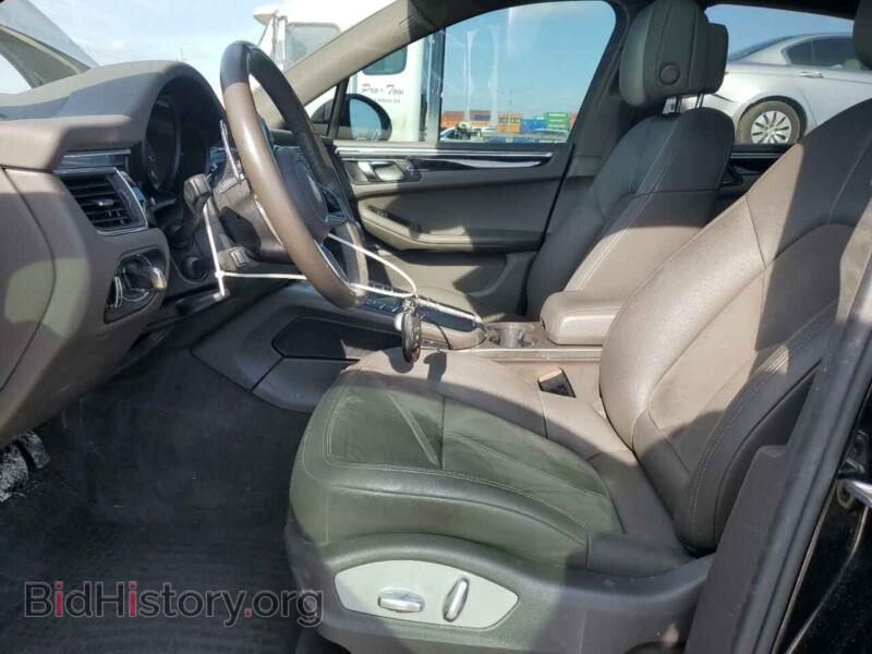2017 Porsche MACAN (VIN WP1AA2A54HLB02188) — photo 7 of 17