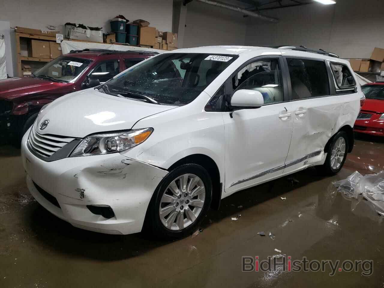 Photo 5TDJK3DC4FS112116 - TOYOTA SIENNA 2015