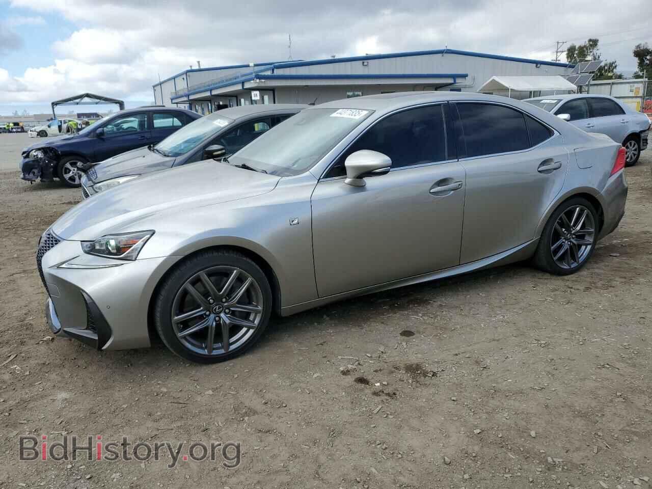 Photo JTHBA1D2XJ5073760 - LEXUS IS 2018