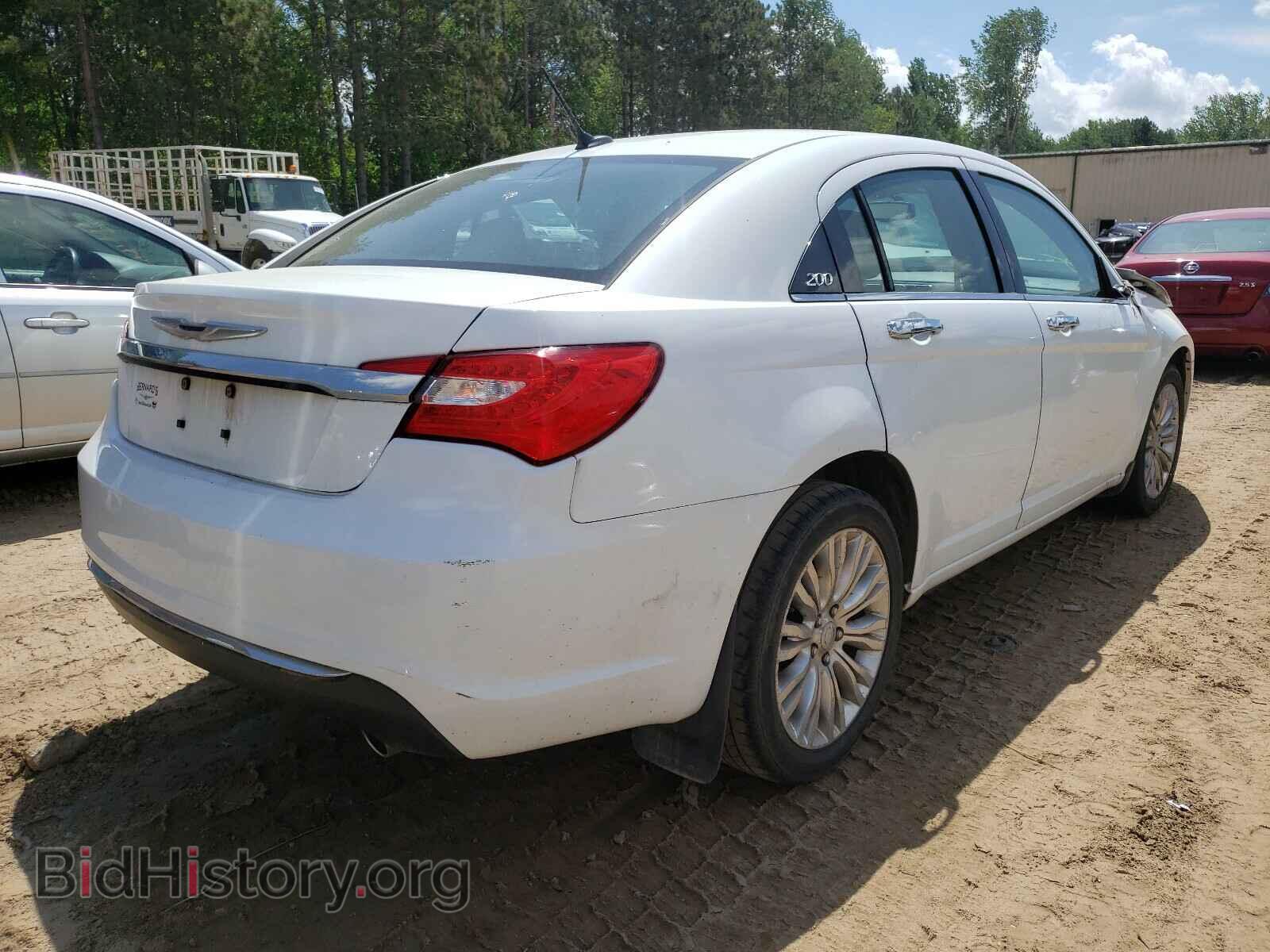 2011 CHRYSLER 200 - VIN: 1C3BC2FG2BN618916 - Photo 4