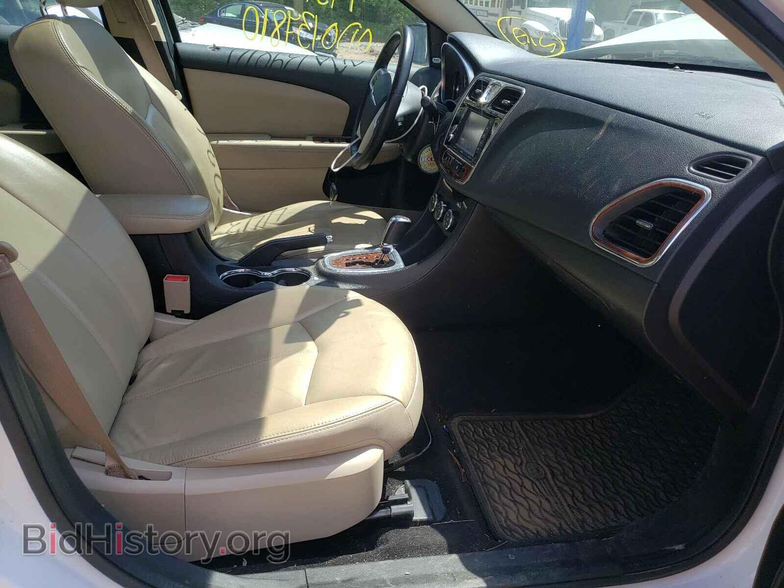 2011 CHRYSLER 200 - VIN: 1C3BC2FG2BN618916 - Photo 5