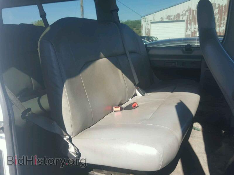 2010 Ford ECONOLINE (VIN 1FBNE3BL4ADA98285) — photo 2 of 5
