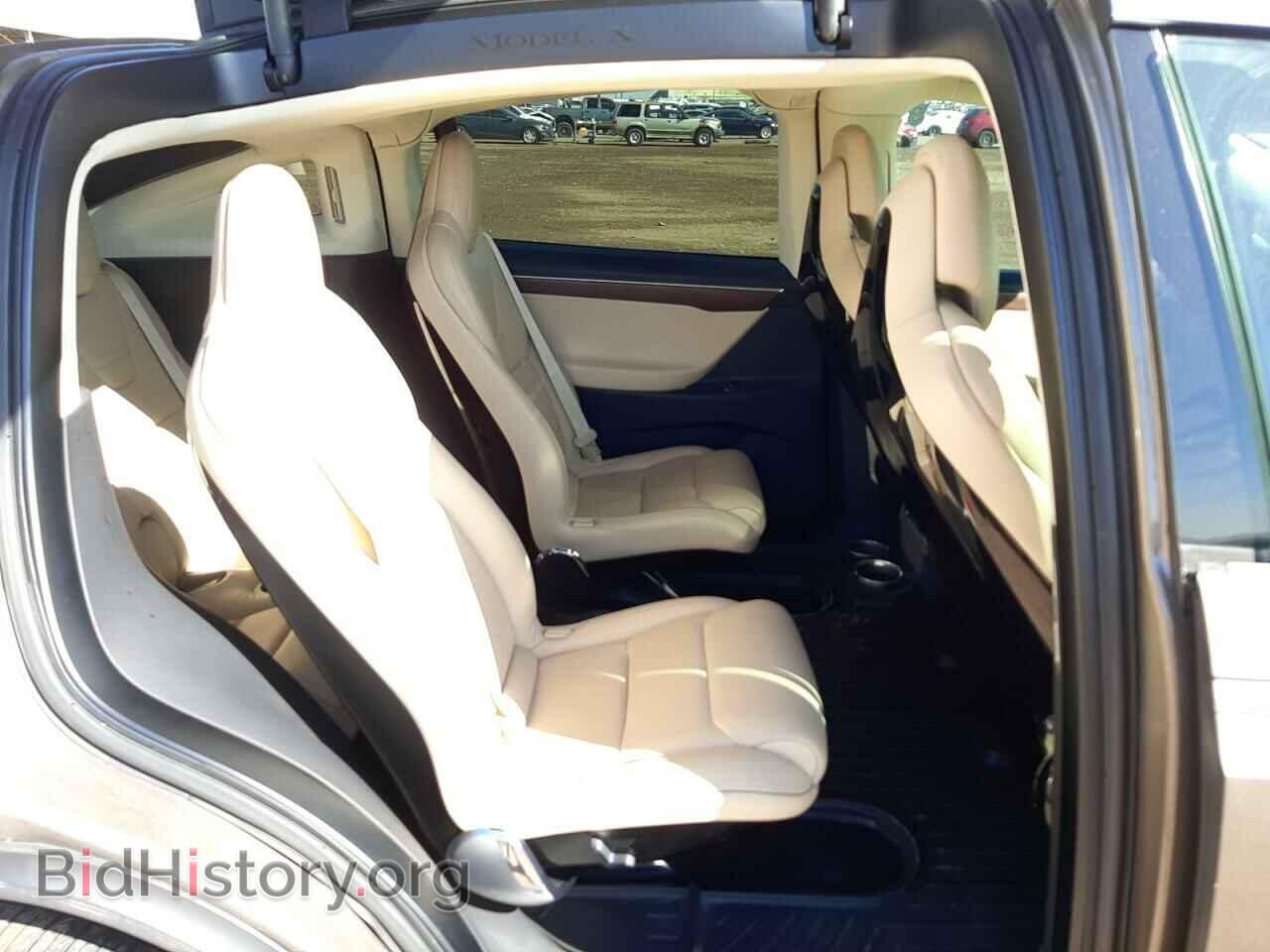 2016 TESLA MODEL X - VIN: 5YJXCBE45GFS00493 - Photo 10