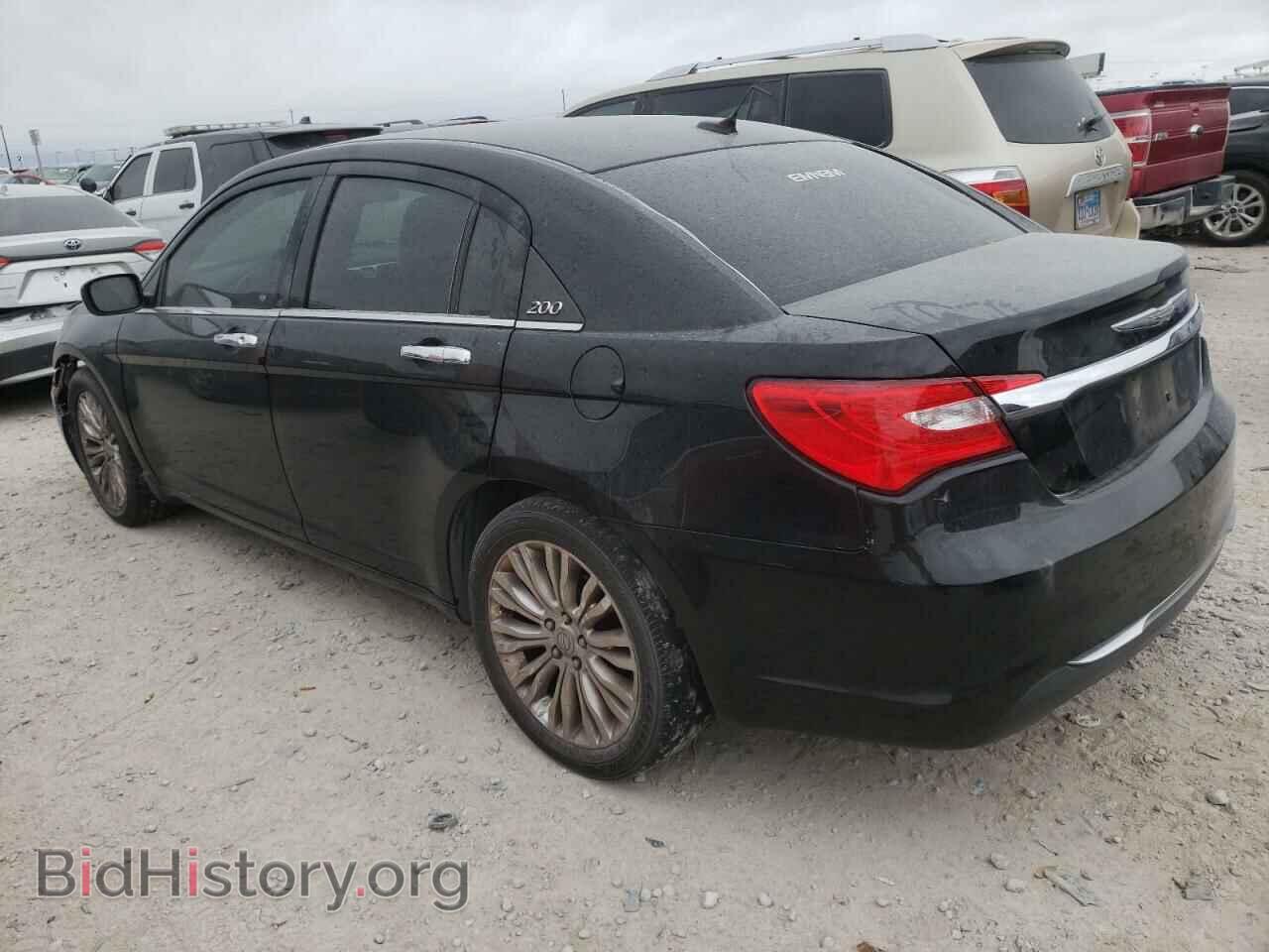 2011 CHRYSLER 200 - VIN: 1C3BC2FB7BN582306 - Photo 2