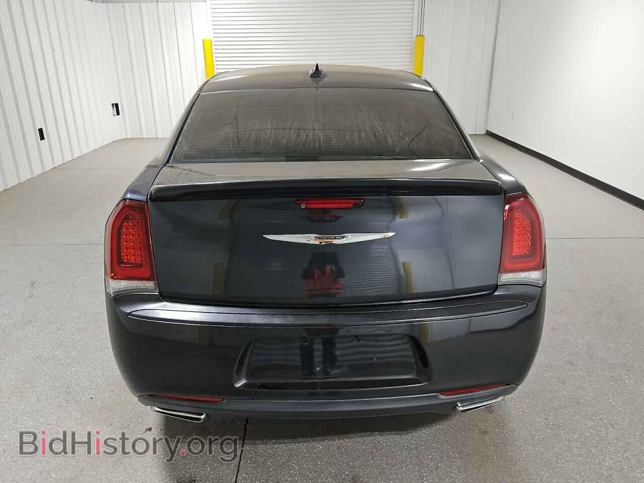 2017 CHRYSLER 300 - VIN: 2C3CCABG0HH664914 - Фото 6