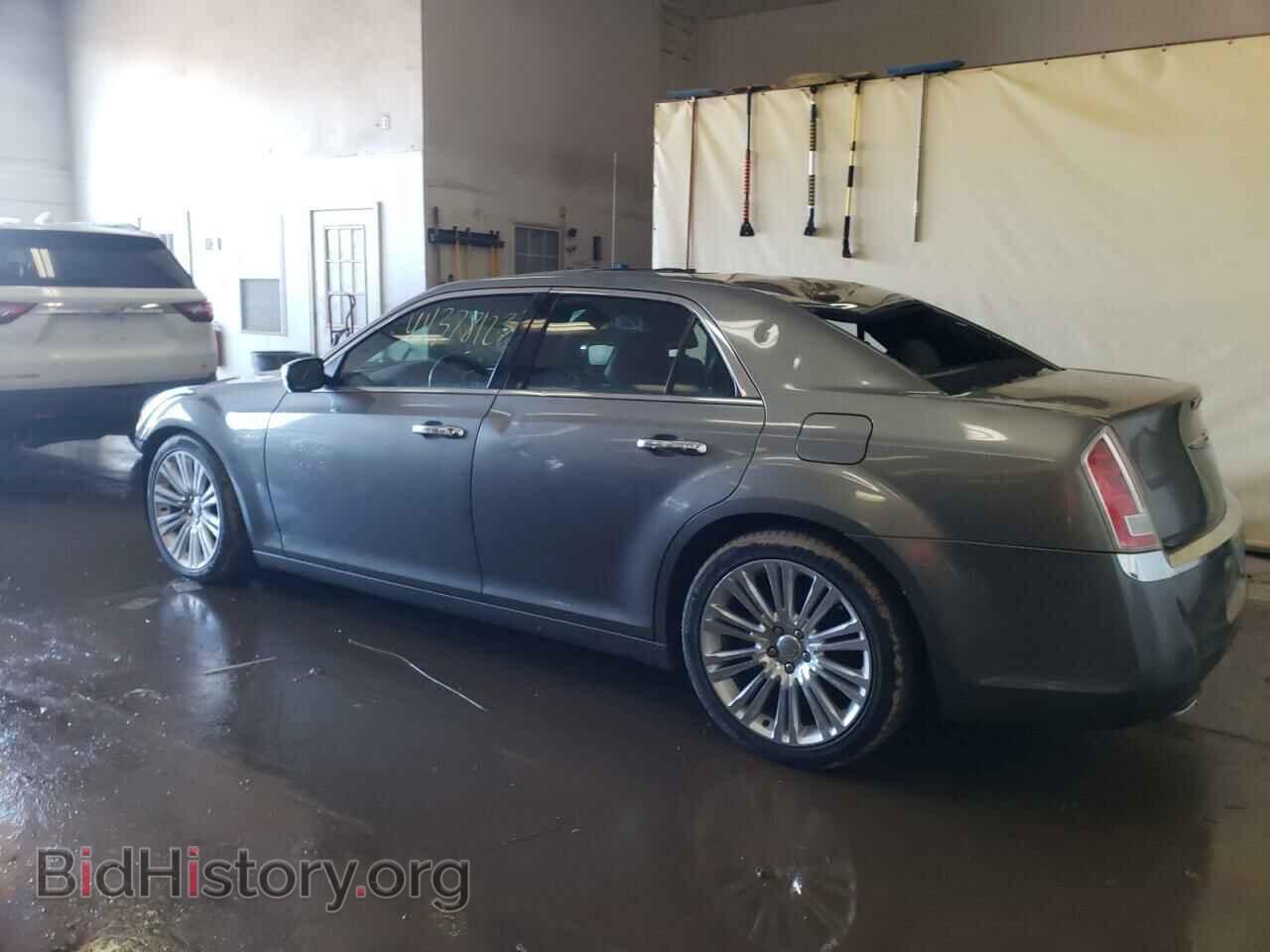 2011 CHRYSLER 300 - VIN: 2C3CA6CT3BH598431 - Фото 2