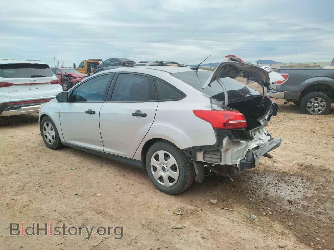 2016 FORD FOCUS - VIN: 1FADP3E22GL225656 - Photo 2