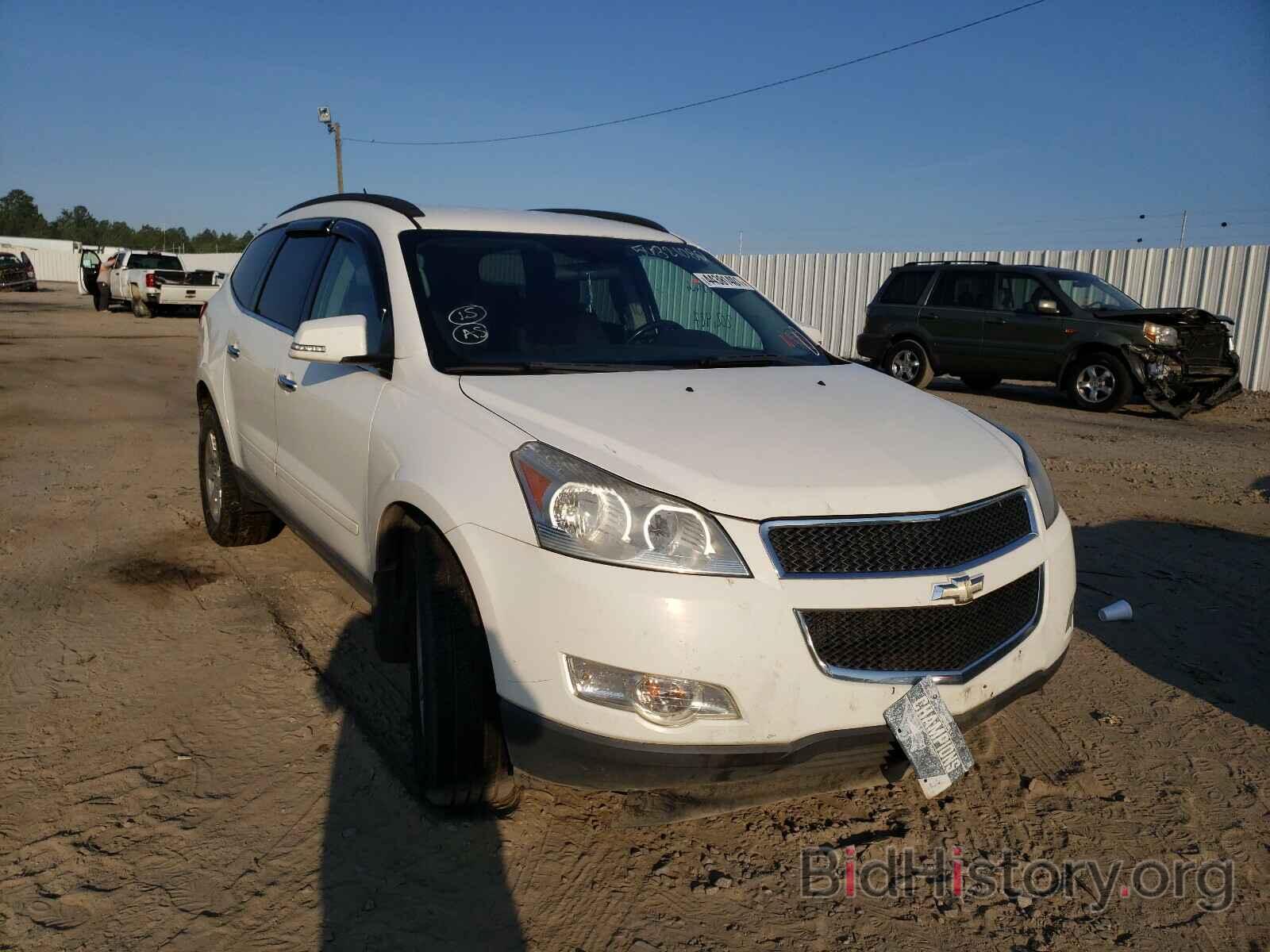 Photo 1GNKVGED9BJ393032 - CHEVROLET TRAVERSE 2011