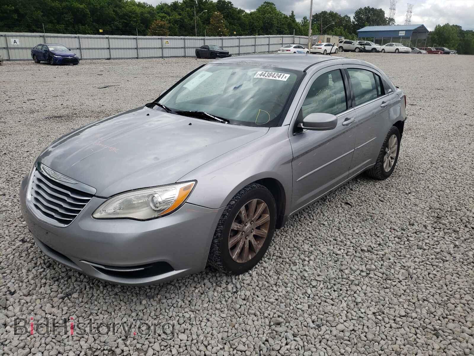 2013 CHRYSLER 200 - VIN: 1C3CCBBG5DN678752 - Фото 2
