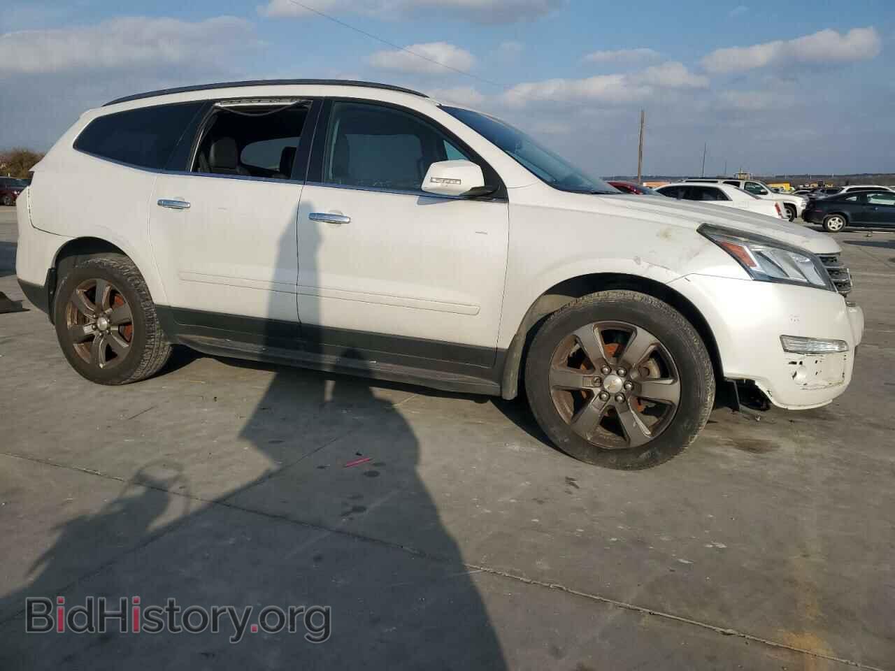 2017 CHEVROLET TRAVERSE - VIN: 1GNKRHKD6HJ252829 - Фото 4