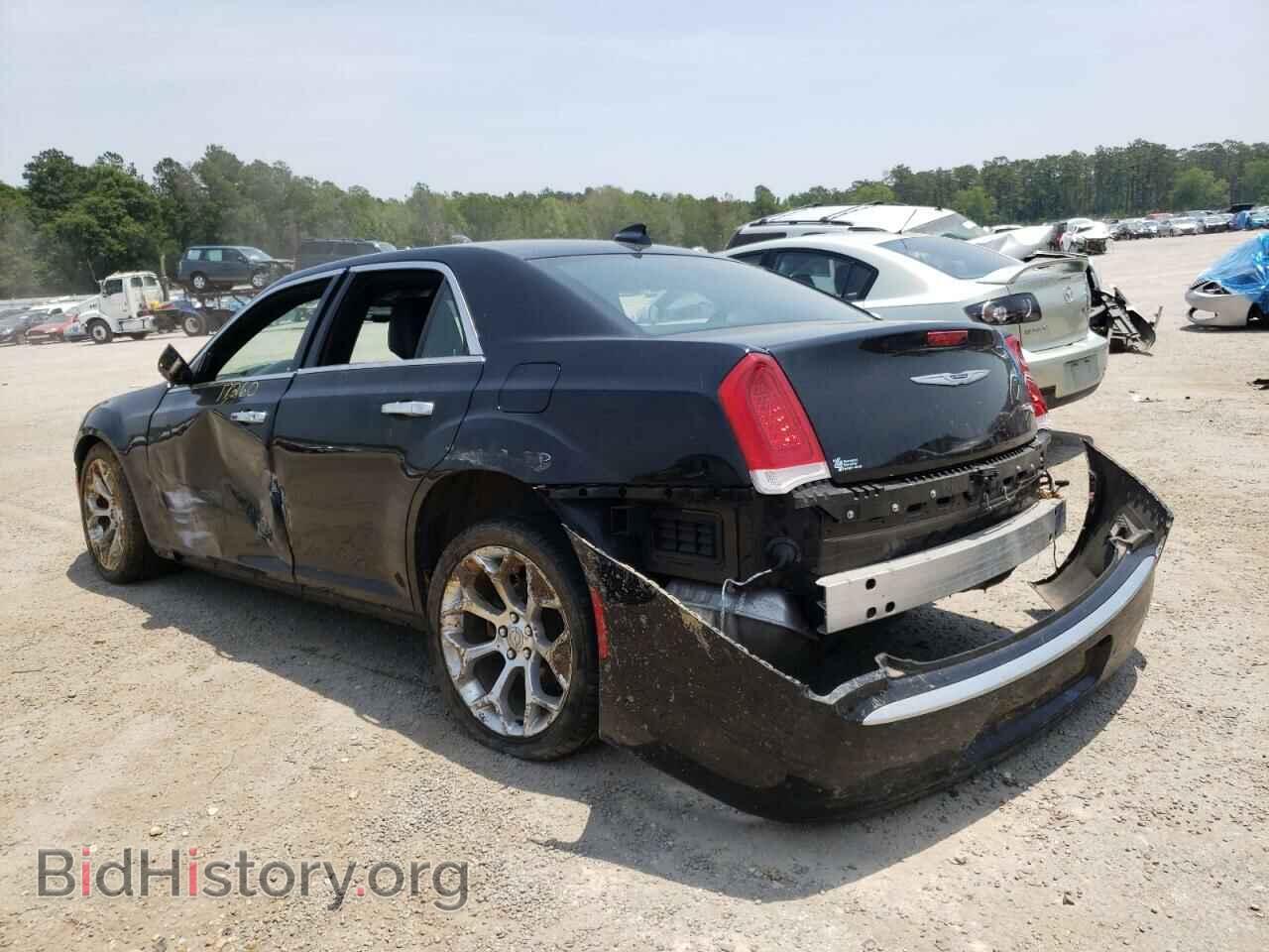 2019 CHRYSLER 300 - VIN: 2C3CCAPT0KH686232 - Фото 3