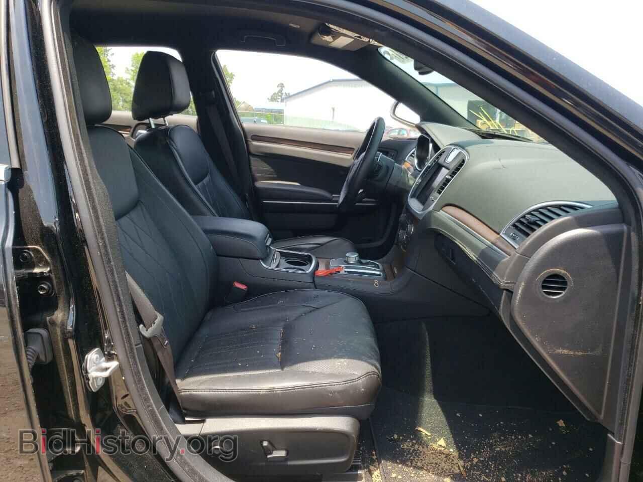 2019 CHRYSLER 300 - VIN: 2C3CCAPT0KH686232 - Фото 5