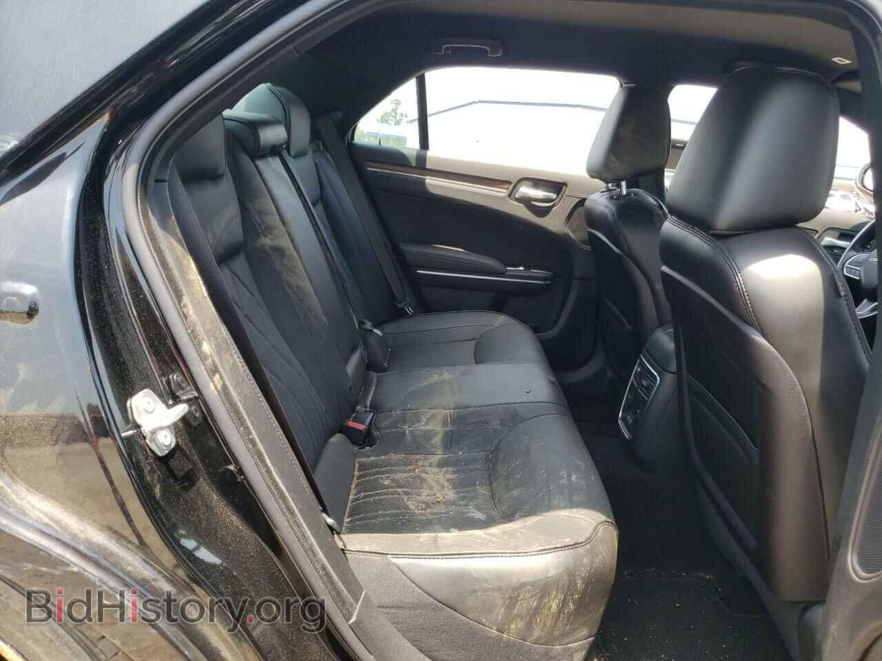 2019 CHRYSLER 300 - VIN: 2C3CCAPT0KH686232 - Фото 6