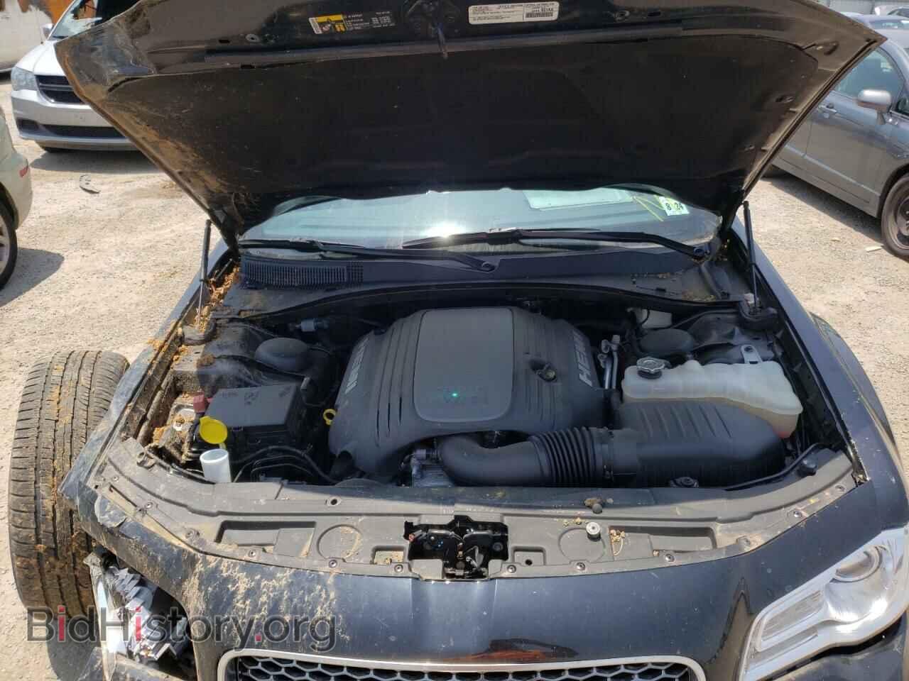 2019 CHRYSLER 300 - VIN: 2C3CCAPT0KH686232 - Фото 7