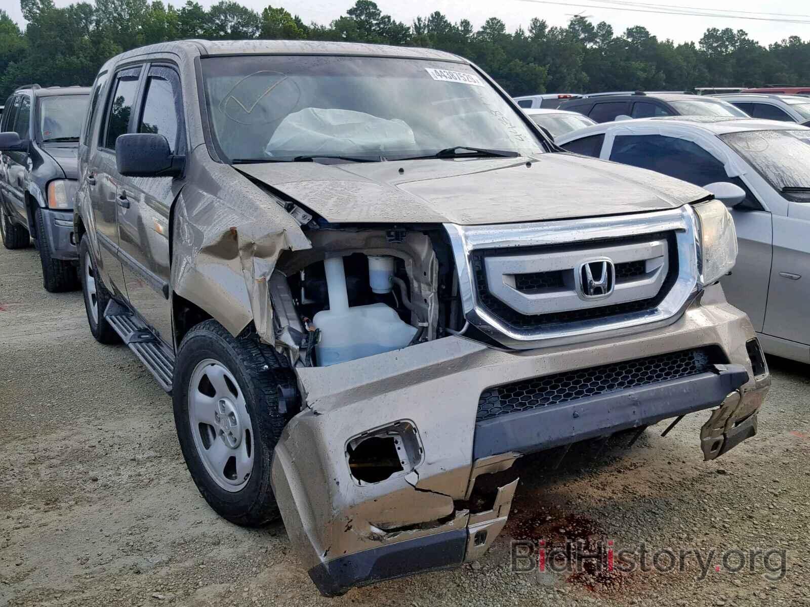 Photo 5FNYF3H22BB055840 - HONDA PILOT LX 2011