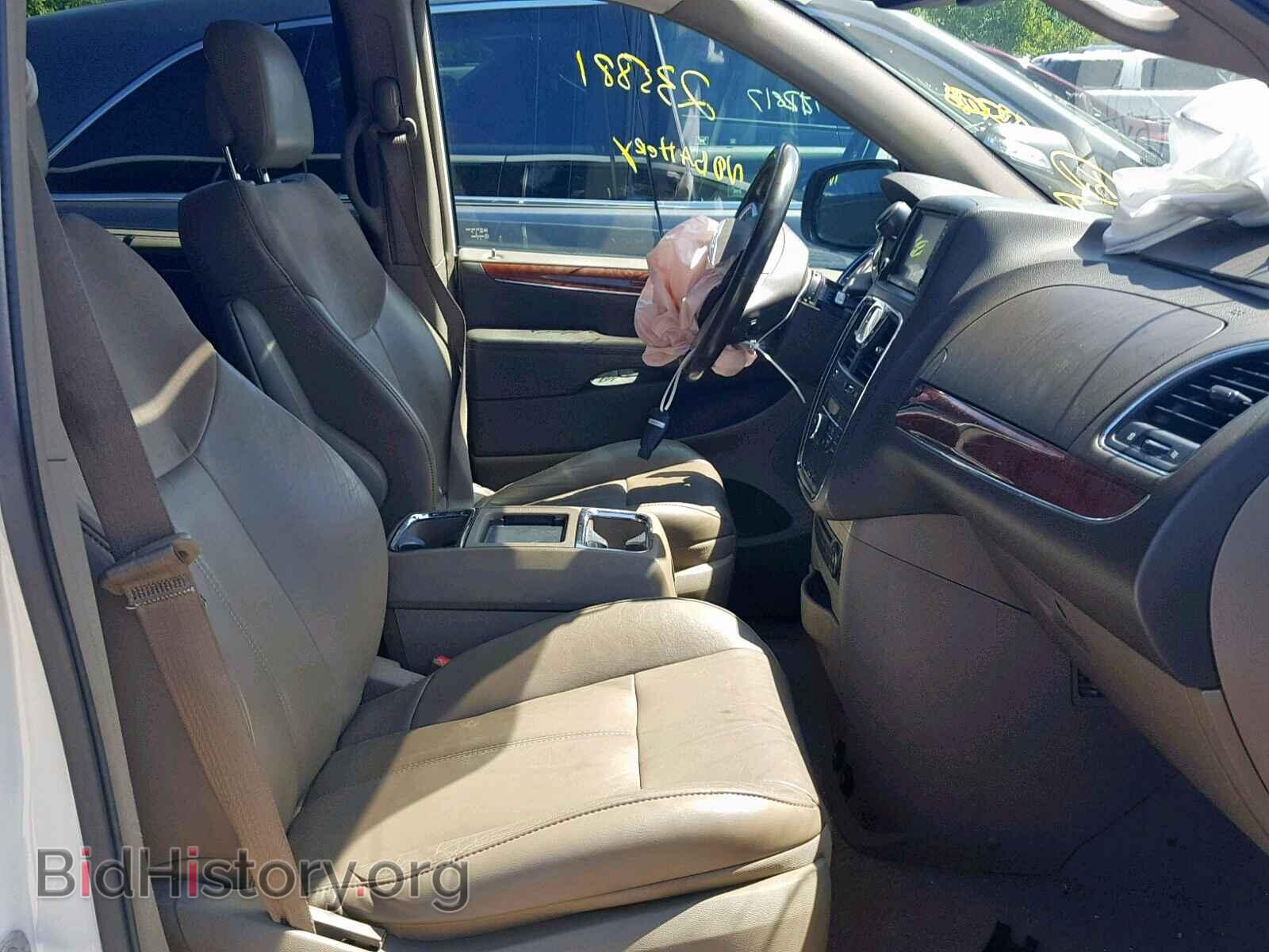 2011 CHRYSLER TOWN & COU - VIN: 2A4RR6DG6BR781200 - Фото 5